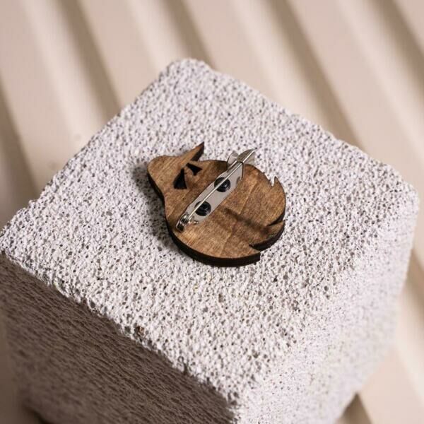 Значок "Аист", желтая пеленка - фото 1