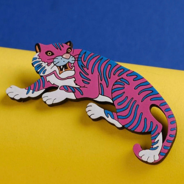 Значок AUGUST WOOD «Rawrrrr», дерево, 1 шт - фото 1