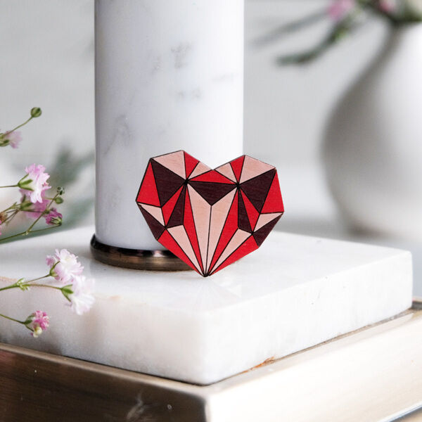 Значок "Сердце оригами" - фото 1