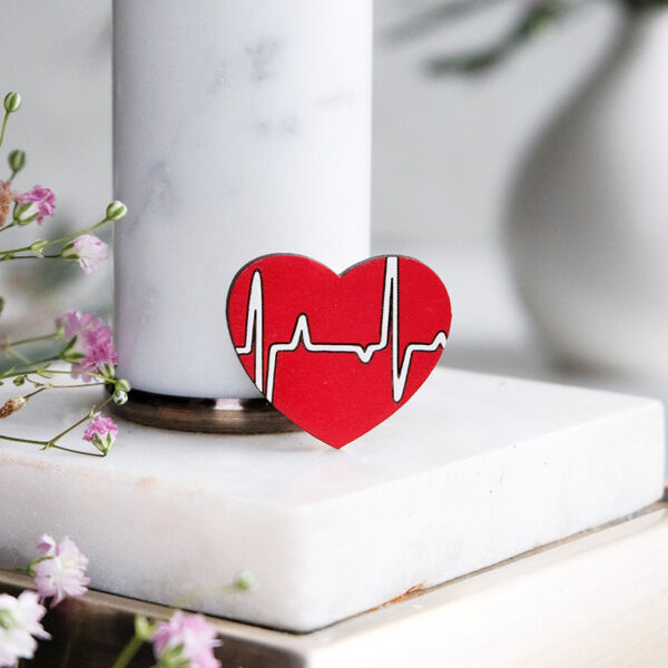 Значок "Сердце с кардиограммой" - фото 1