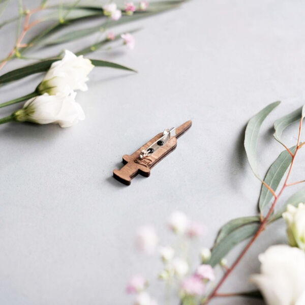 Значок "Шприц" - фото 2