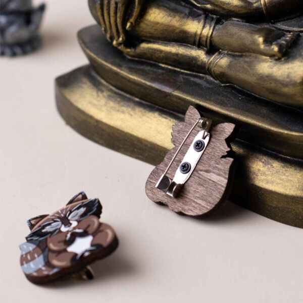 Значок "Енот медитирует" - фото 2