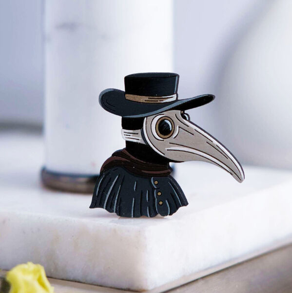 Значок "Чумной доктор" - фото 1