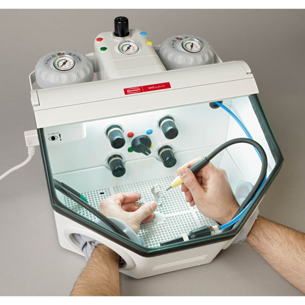 Аппарат пескоструйный Basic Quattro IS, 25-70 мкм/70-250 мкм, 220-240 Вт, 50/60 Гц - фото 1