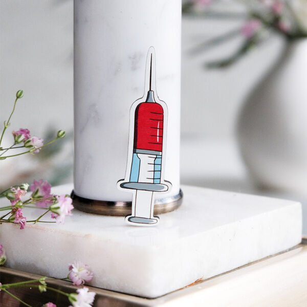 Значок "Шприц" - фото 1