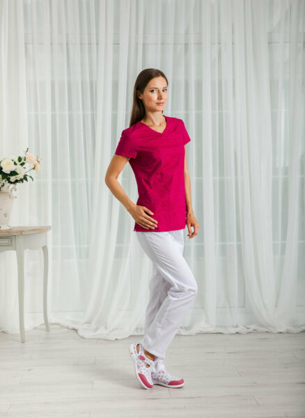 Блуза медицинская женская White Wears «Виктория», малиновый, 42 - фото 1